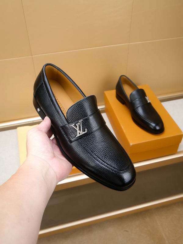 ルイヴィトン靴側面デザイン